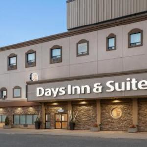 Days Inn & Suites by Wyndham Sault Ste. Marie ON Sault Ste Marie