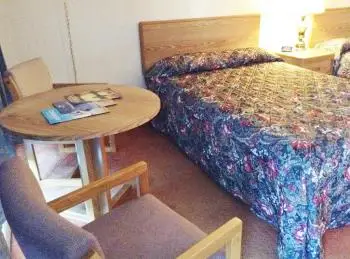 Skyline Motel 10