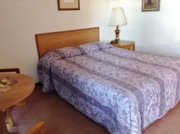 Skyline Motel 7